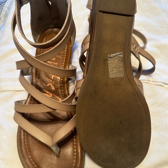 Blowfish Tan Gladiator Sandals with Adjustable Straps - Picture 3 of 3